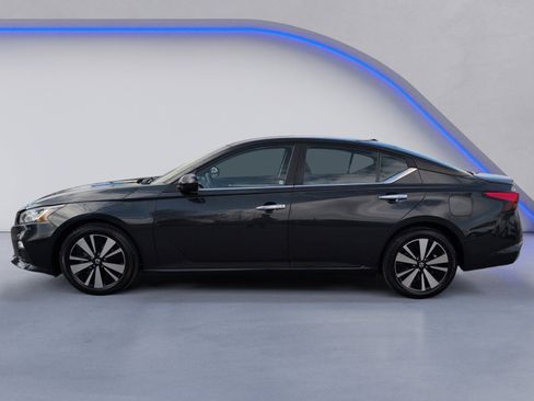 Used 2022 Nissan Altima 2.5 SV image 11