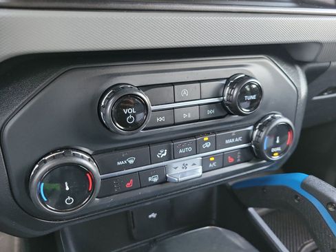 Used 2022 Ford Bronco Black Diamond AWD/4WD image 26