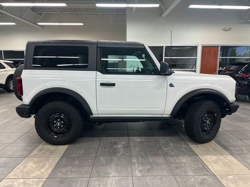 Used 2023 Ford Bronco Black Diamond AWD/4WD image 11