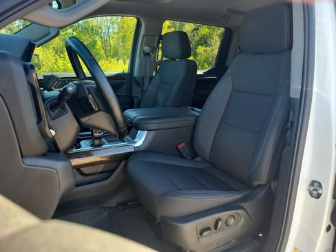 Used 2024 GMC Sierra 1500 Elevation w/ Preferred Package AWD/4WD image 14