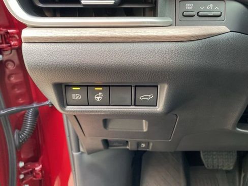 Used 2025 Toyota Grand Highlander Limited image 14