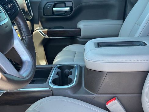 Certified 2021 GMC Sierra 1500 SLT RWD image 11