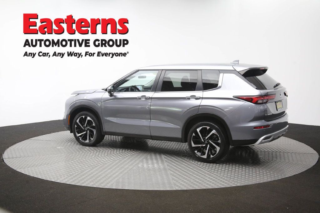 Used 2024 Mitsubishi Outlander SE FWD image 63