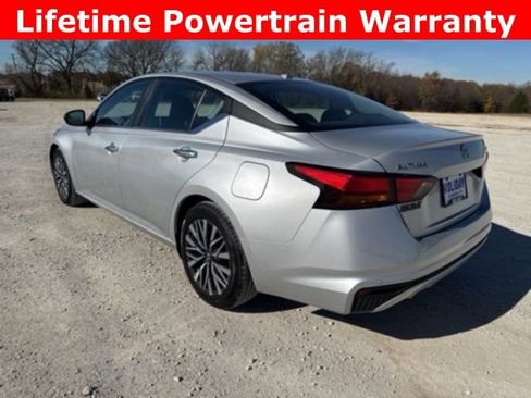 Used 2024 Nissan Altima 2.5 SV image 7
