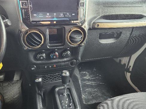 Used 2018 Jeep Wrangler Unlimited Sport image 14