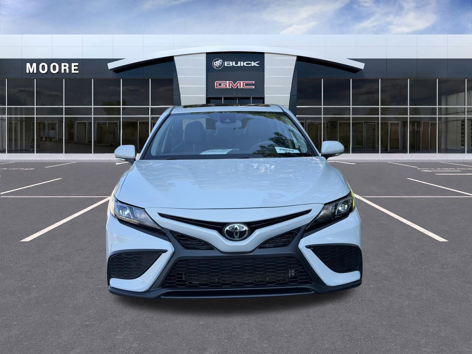 Used 2024 Toyota Camry SE w/ Convenience Package FWD image 8