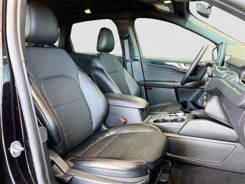 Used 2025 Ford Escape ST-Line image 25