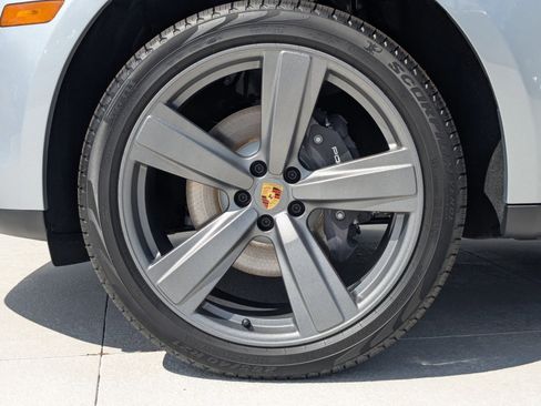 New 2026 Porsche Macan image 29