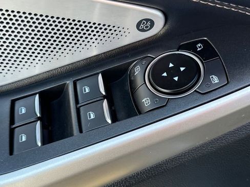 Used 2022 Ford Explorer Limited w/ Limited Technology Package image 25