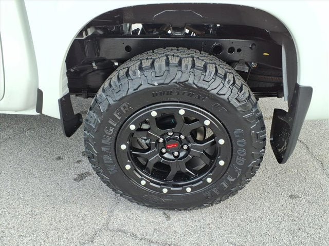 New 2026 Nissan Frontier SV w/ SV Convenience Package AWD/4WD image 4