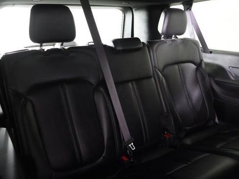 Used 2024 Jeep Wagoneer L Series III w/ Flexible Seating Group AWD/4WD image 37