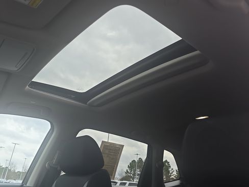 Used 2025 Honda CR-V EX image 29