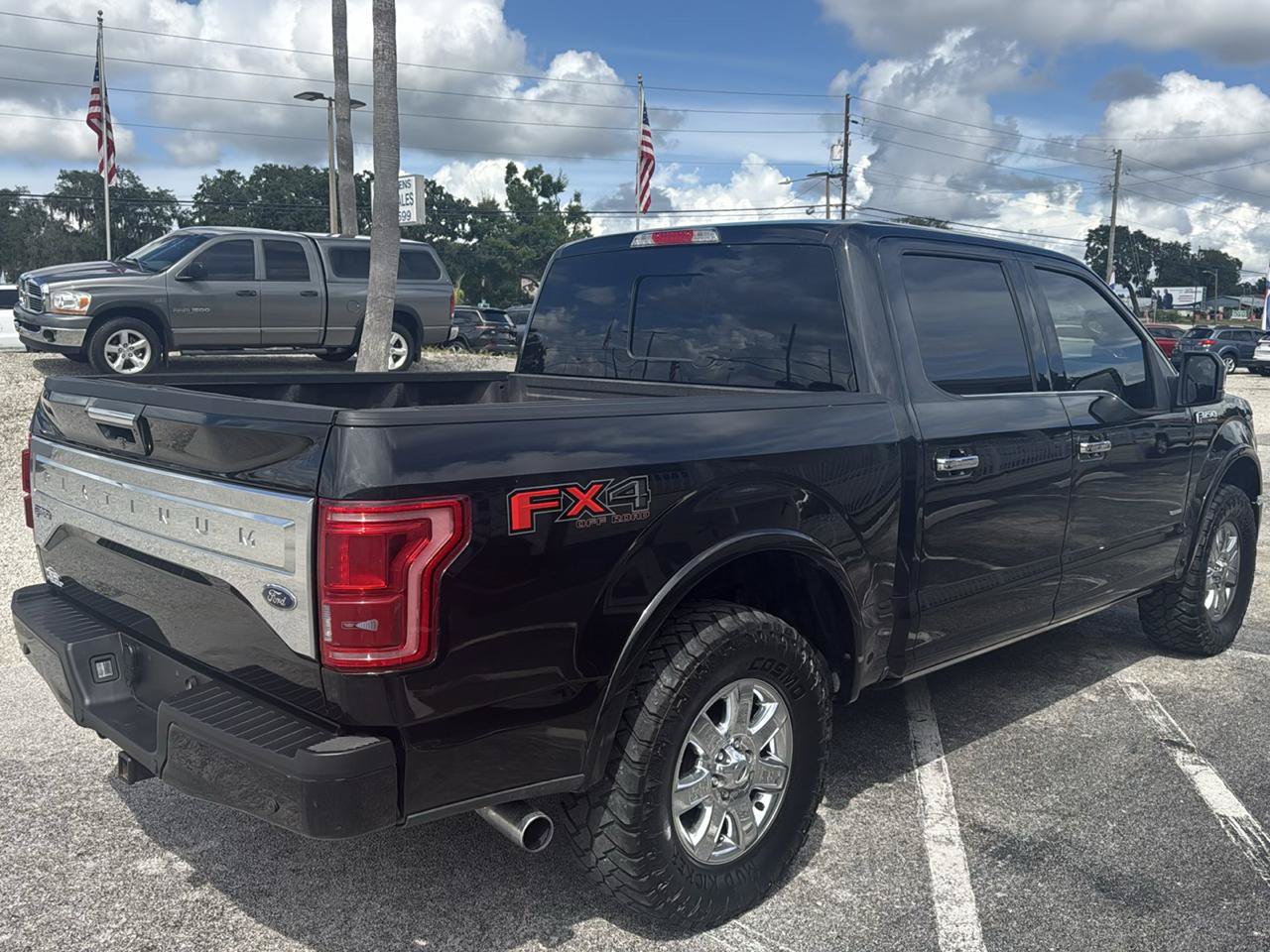Used 2015 Ford F150 Platinum w/ Equipment Group 701A Luxury AWD/4WD image 5
