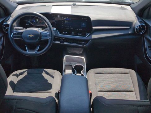 Used 2025 Chevrolet Equinox LT image 5