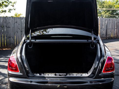 Used 2014 Rolls-Royce Ghost image 14