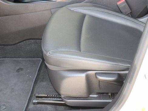 Used 2024 Buick Encore GX Sport Touring image 14