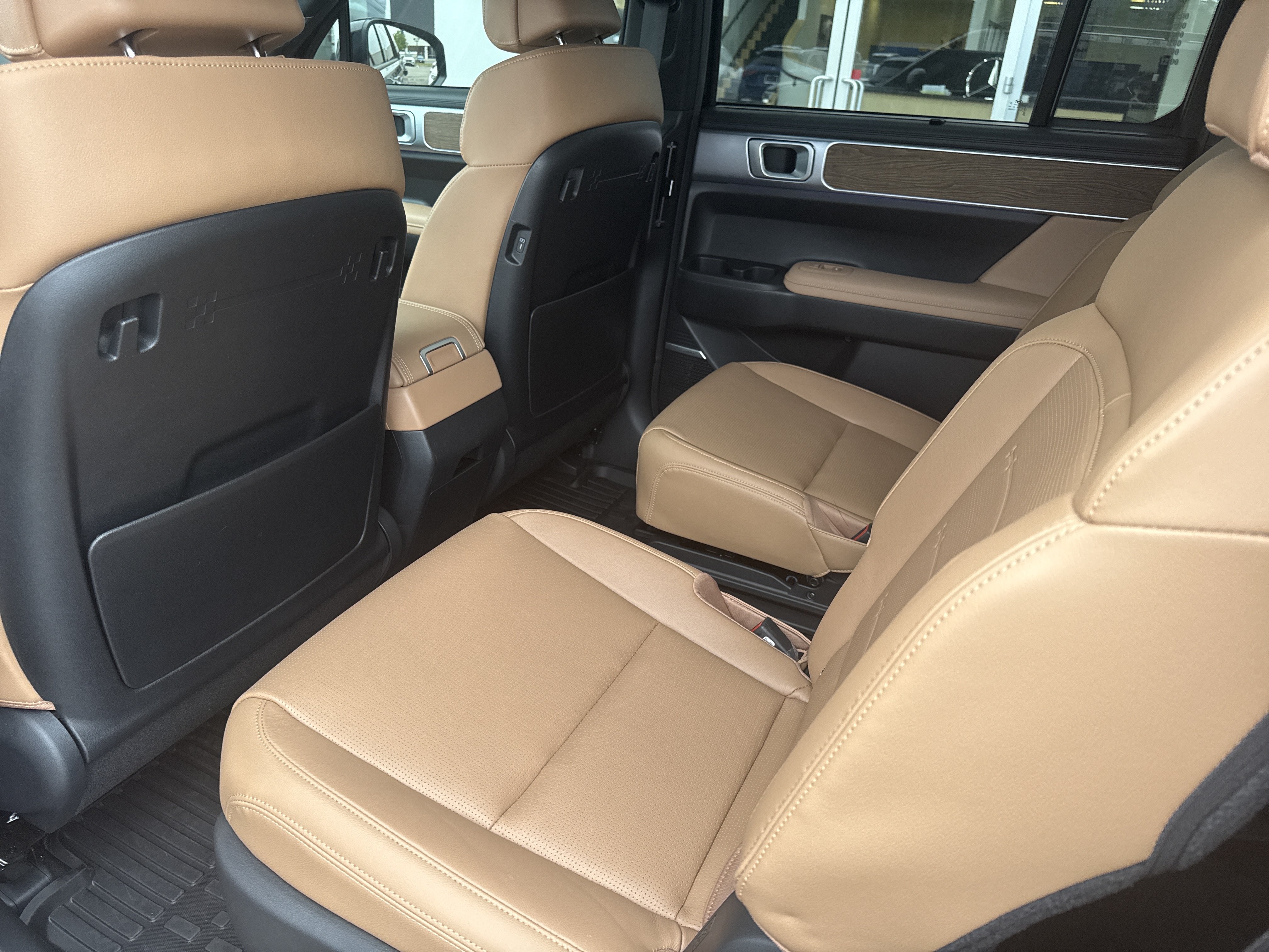 Used 2026 Hyundai Santa Fe Limited FWD image 12