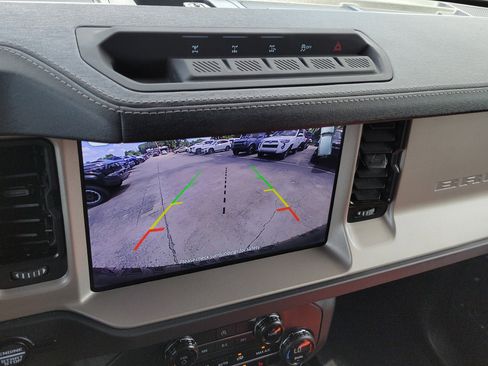 Certified 2025 Ford Bronco Outer Banks w/ Sasquatch Package AWD/4WD image 26