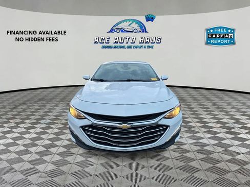 Used 2021 Chevrolet Malibu LT image 2