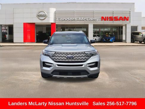 Used 2024 Ford Explorer Limited w/ Limited Technology Package RWD image 11