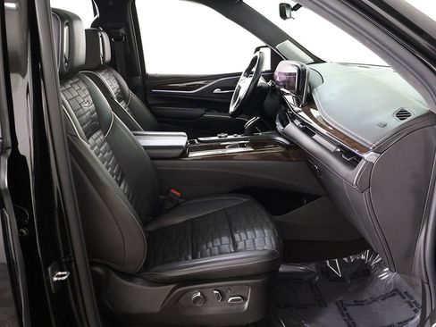 Used 2023 Cadillac Escalade Sport Platinum AWD/4WD image 40