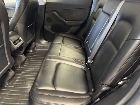 Used 2020 Tesla Model Y Long Range image 11