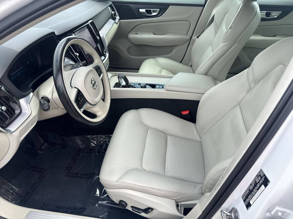 Used 2024 Volvo S60 B5 Core FWD image 12
