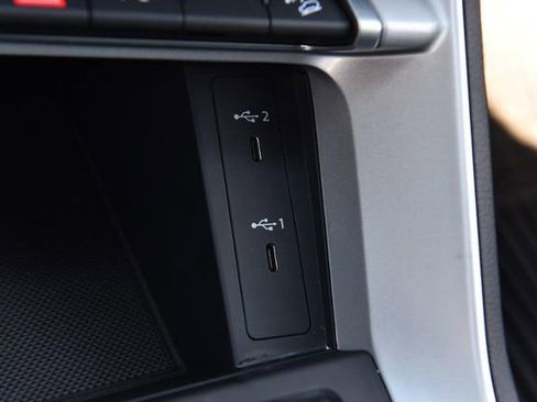 Used 2025 Audi Q3 2.0T Premium image 17