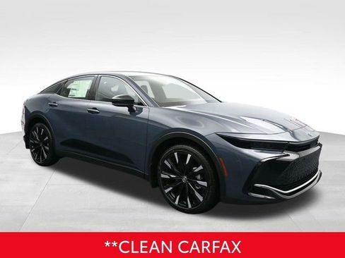 Used 2026 Toyota Crown Platinum AWD/4WD image 2