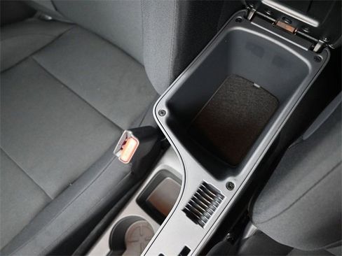 New 2025 Nissan Kicks Play S image 31