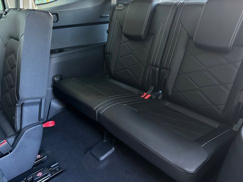 New 2026 Volkswagen Atlas SE image 13