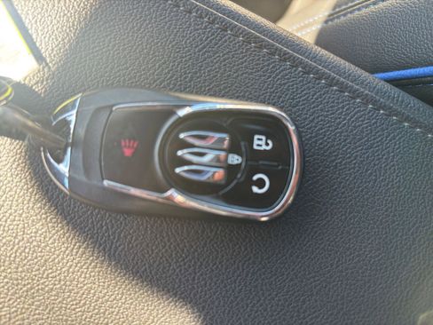 Used 2025 Buick Envista Sport Touring image 22