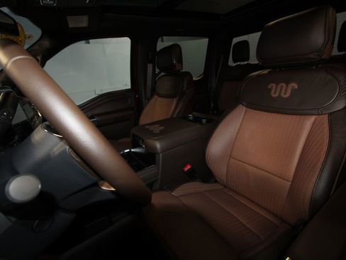 Used 2025 Ford F250 King Ranch w/ Chrome Package image 4