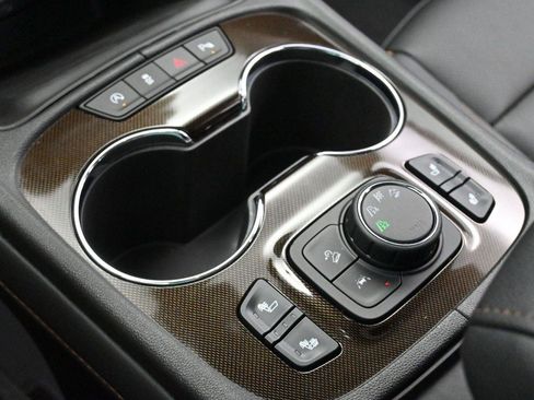 Used 2023 GMC Acadia AT4 w/ LPO, 'HIT The Road' Package AWD/4WD image 28