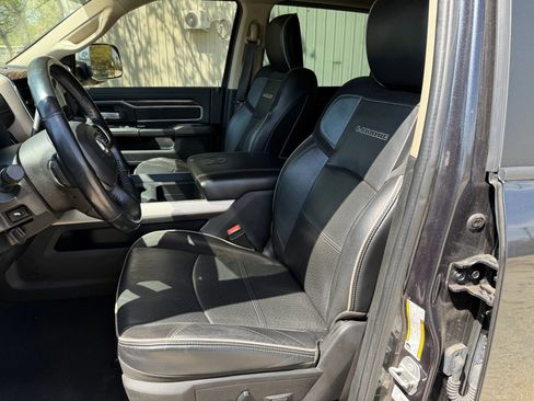 Used 2019 RAM 3500 Laramie image 9