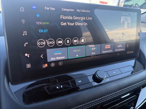 Used 2024 Nissan Rogue SL w/ SL Premium Package image 16