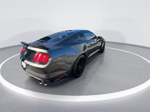 Used 2017 Ford Mustang Shelby GT350 image 8