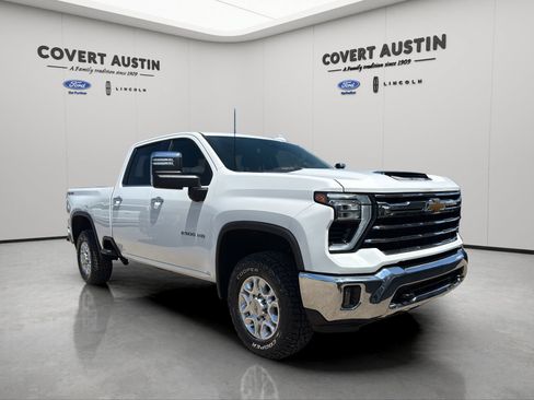 Used 2024 Chevrolet Silverado 2500 LTZ AWD/4WD image 7