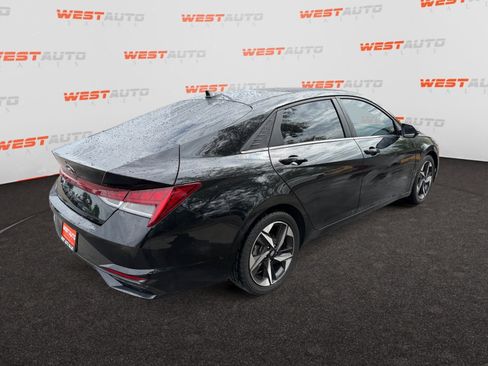 Used 2022 Hyundai Elantra SEL w/ Convenience + Premium Package FWD image 5