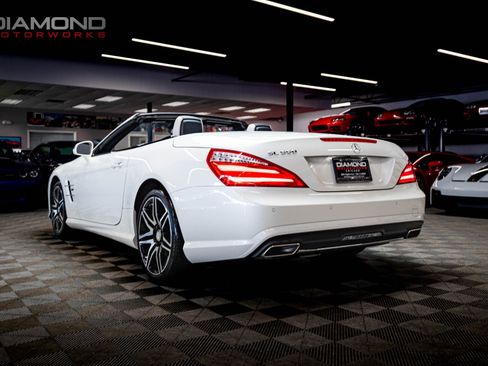 Used 2015 Mercedes-Benz SL 550 image 24