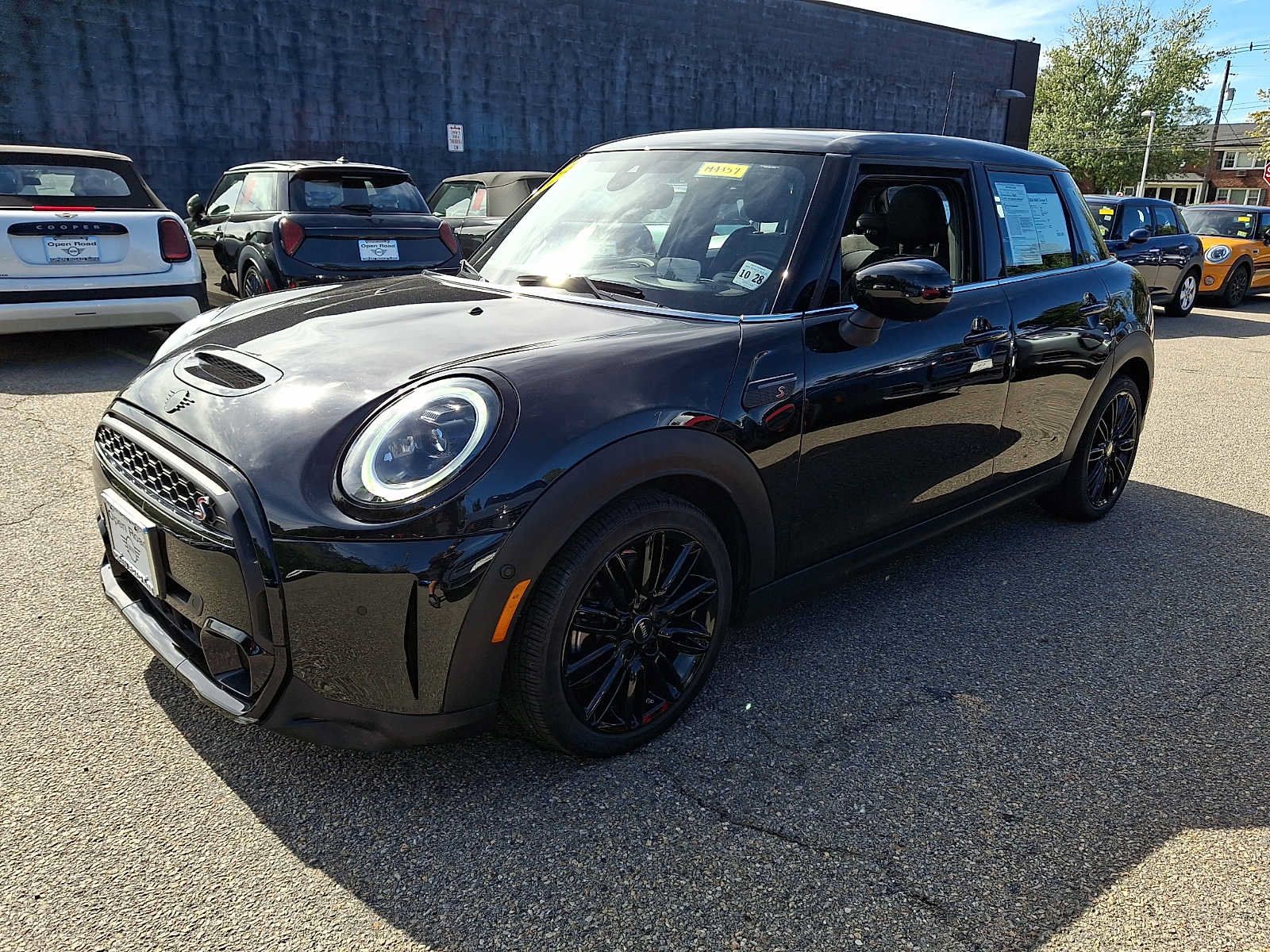Used 2024 MINI Cooper S FWD image 3