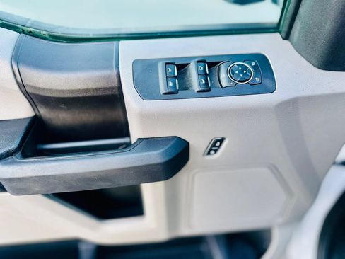 Used 2018 Ford F150 XL w/ Equipment Group 101A Mid RWD image 11