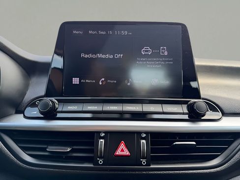 Used 2023 Kia Forte LXS image 18