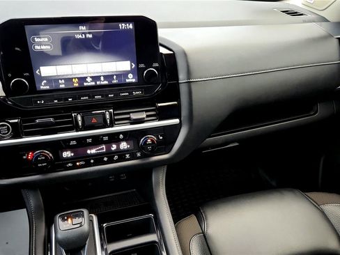 Used 2023 Nissan Pathfinder SL w/ SL Premium Package image 43