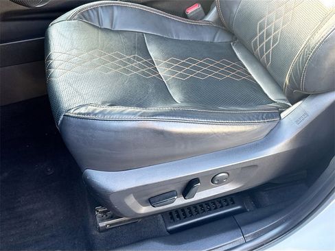 Used 2023 Mitsubishi Outlander SEL image 21