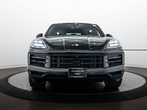 Certified 2026 Porsche Cayenne AWD/4WD image 10