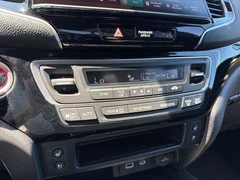 New 2026 Honda Ridgeline Black Edition image 10