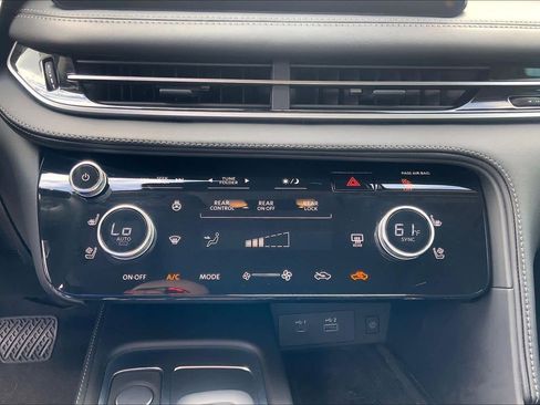 Used 2024 INFINITI QX60 Luxe w/ Performance Audio Package image 33