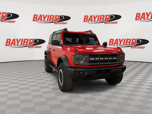 Used 2023 Ford Bronco Big Bend w/ Sasquatch Package AWD/4WD image 3