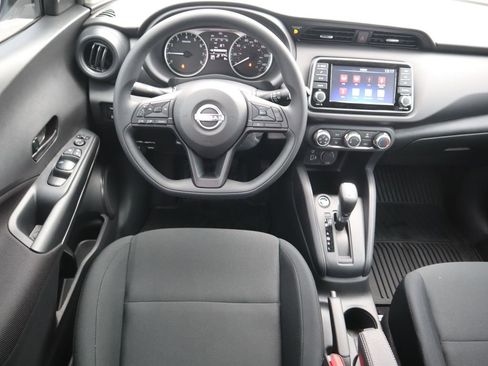 New 2025 Nissan Kicks Play S image 11